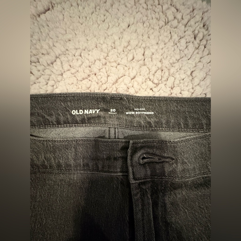 NWT Old Navy Women's Mid-Rise Wow Boyfriend Straight Jeans - Picture 6 of 8